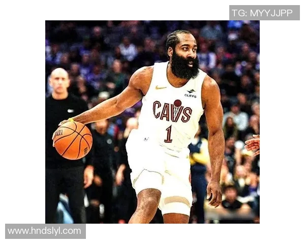 火箭与马刺激战升级哈登与对手场上冲突引发热议