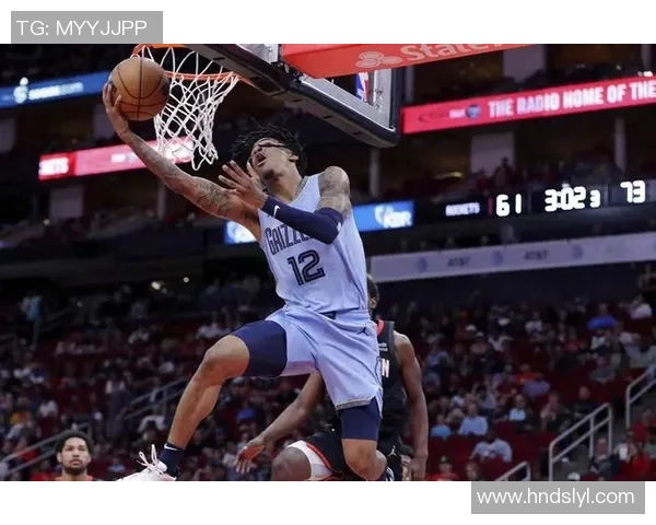 莫兰特解禁复出首战狂砍38分灰熊球迷齐声高呼MVP荣耀