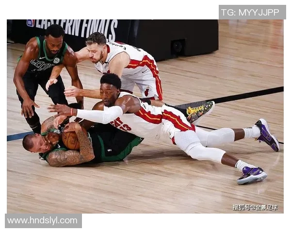 湖人队与热火队精彩对决全景回顾与战术分析